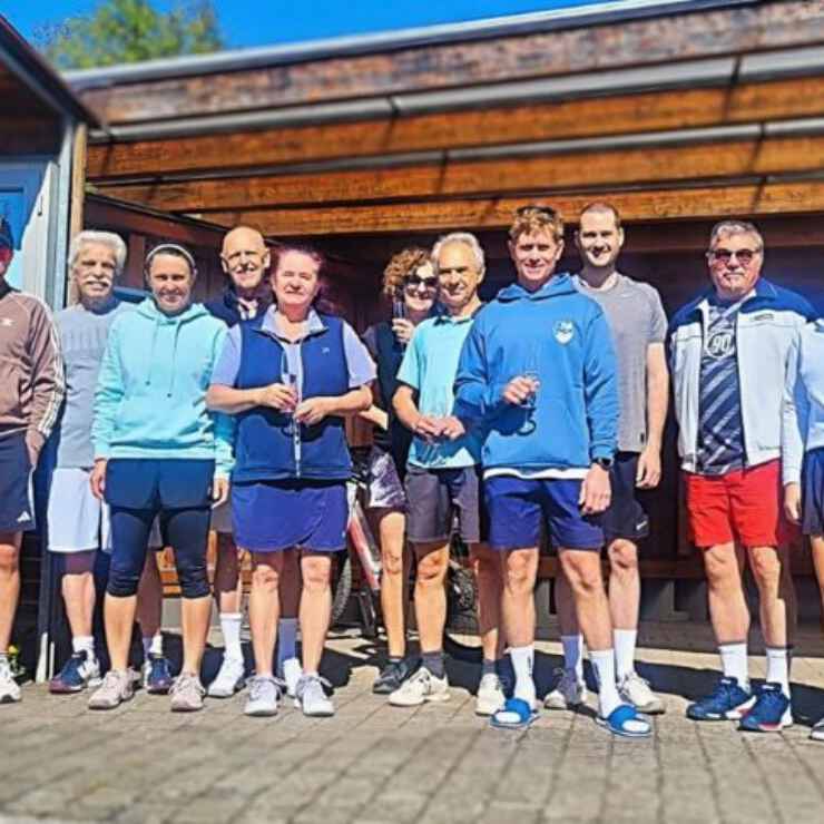 Tennisplatz offizielle Eröffnung am 25. April 2026